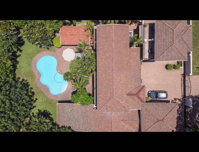 8 BEDROOM BED & BREAKFAST FOR SALE IN UMHLANGA CENTRAL